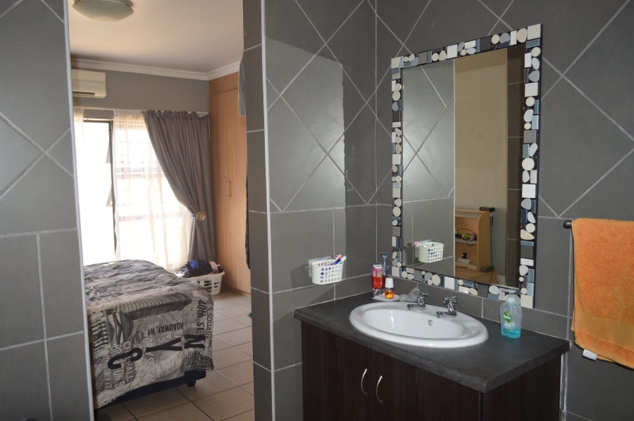 2 Bedroom Property for Sale in Doringkruin North West